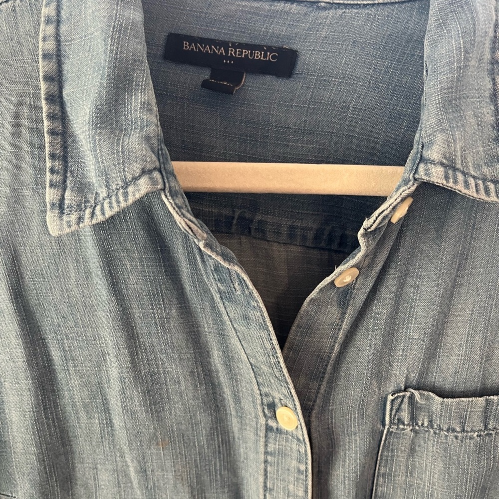 Banana Republic Blue Denim Button Down Shirt Classic Chambray | Women’s Small - Picture 5 of 10